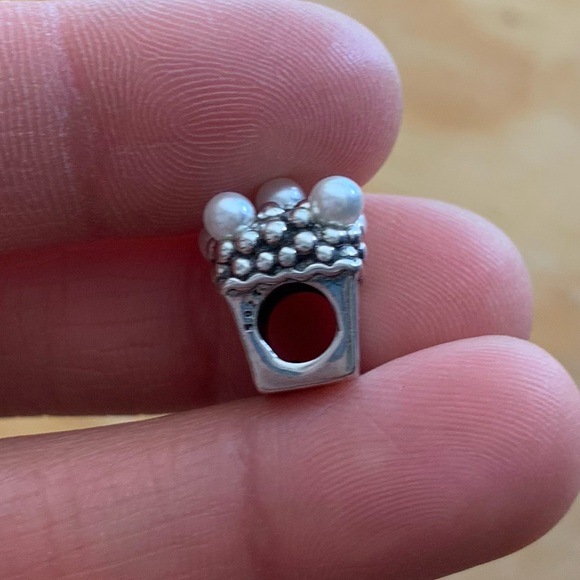 NWOT Delicious Popcorn Charm, Pale Pink Enamel & White Crystal Pearls Silver 925 - Picture 9 of 11